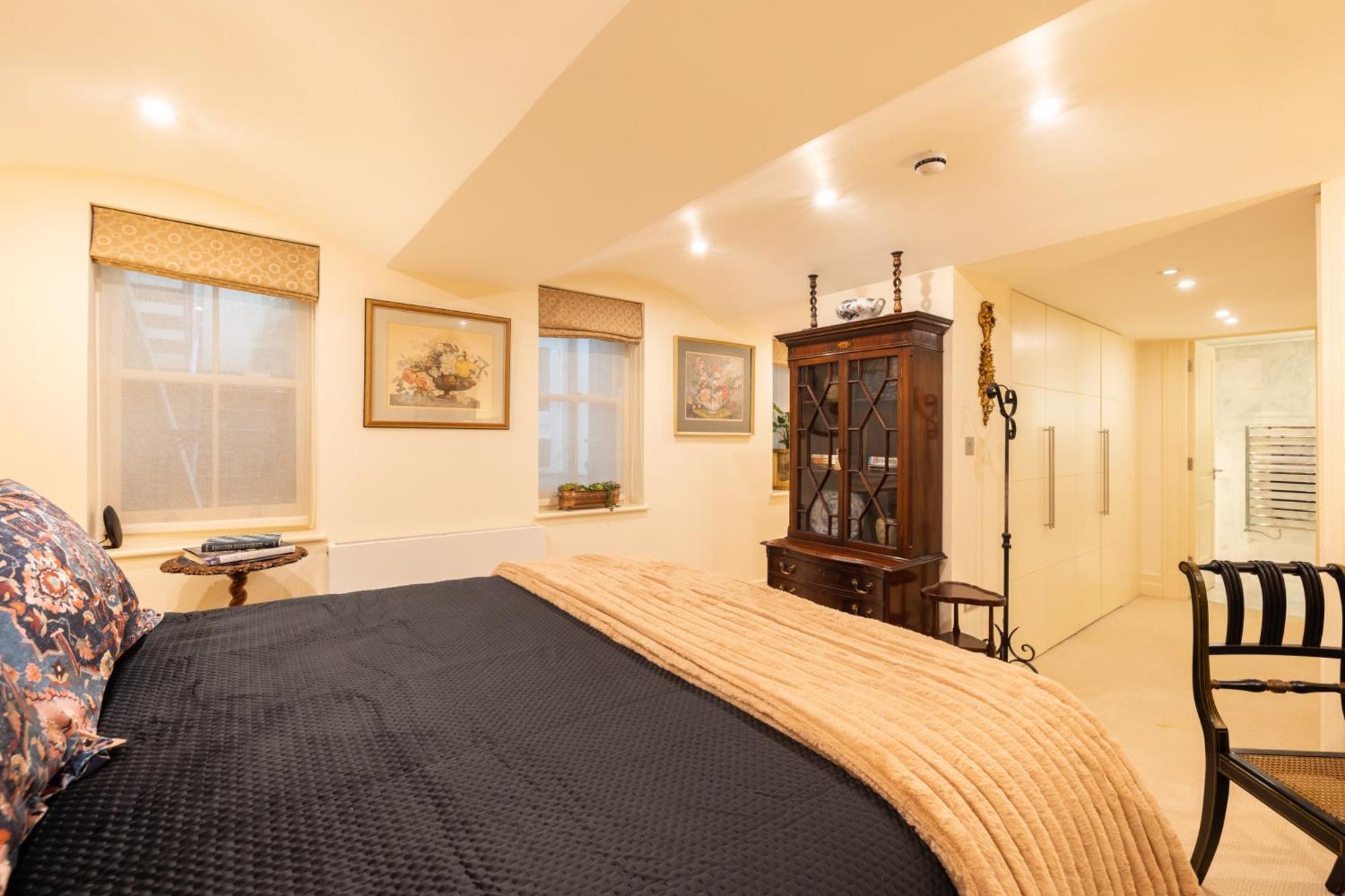 Apartment Paddington 7-bed 13-guest Massive House W Patio