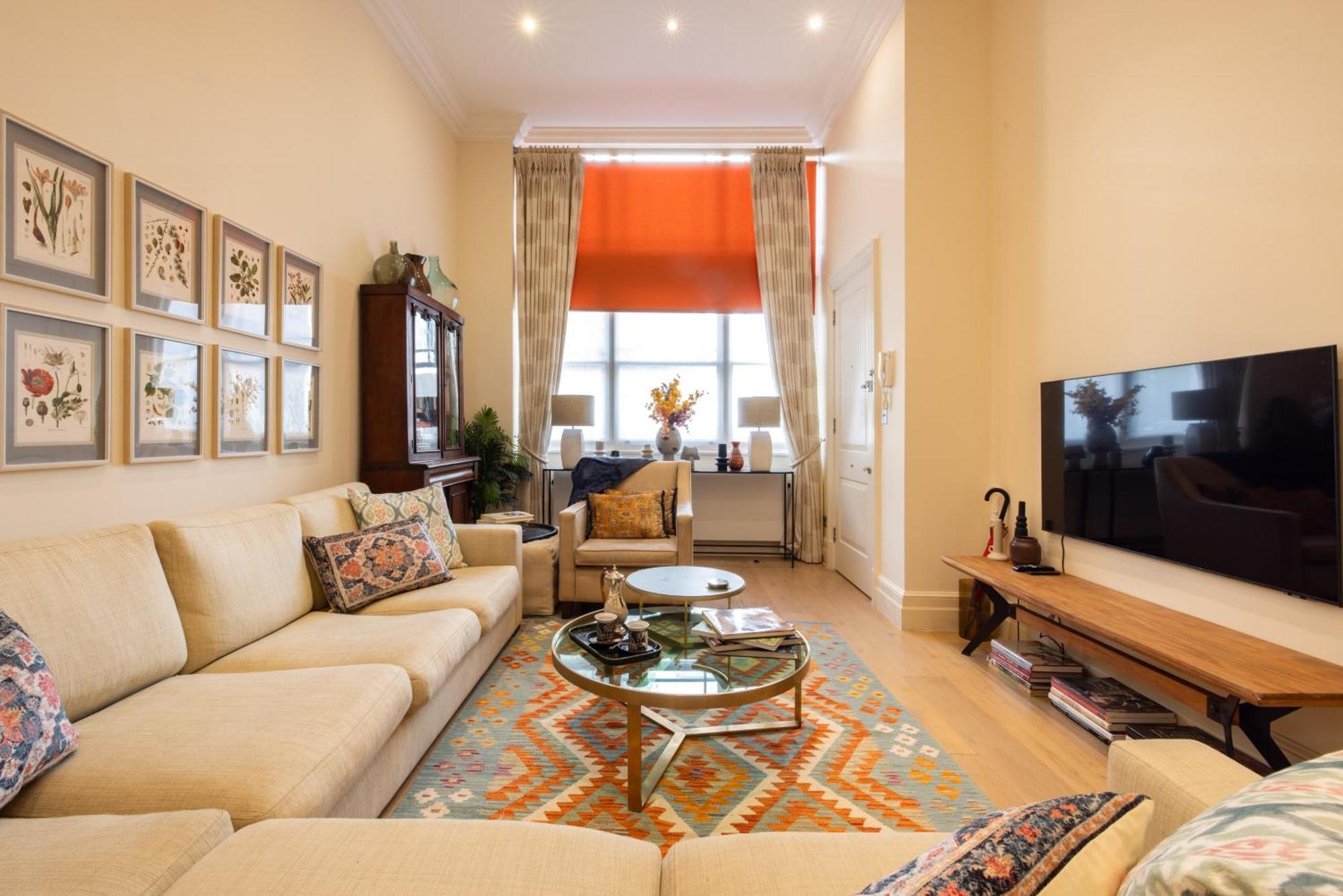 Paddington 7-bed 13-guest Massive House W Patio Apartment London
